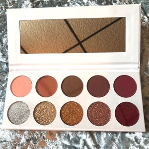Aria cosmetics palette